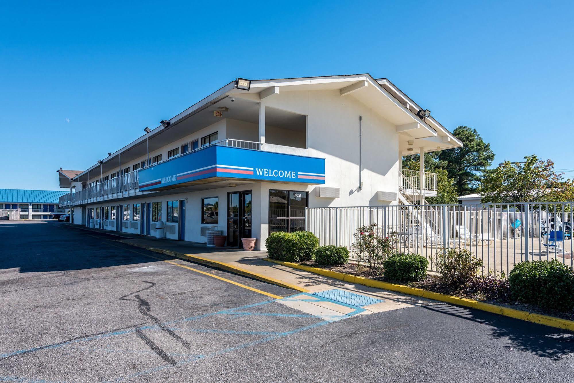 מונטגומרי Rodeway Inn מראה חיצוני תמונה
