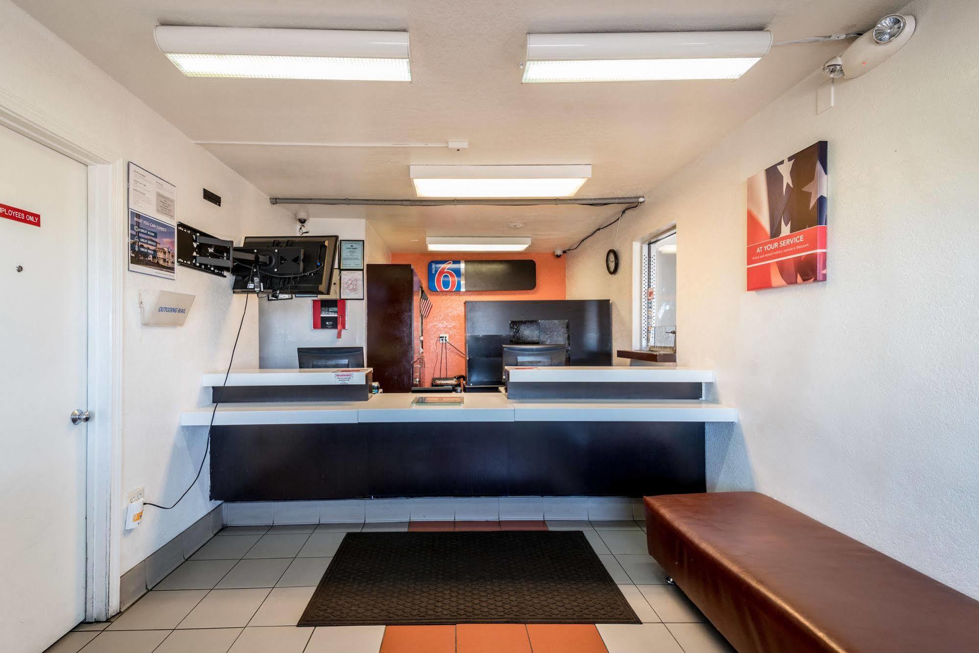 מונטגומרי Rodeway Inn מראה חיצוני תמונה